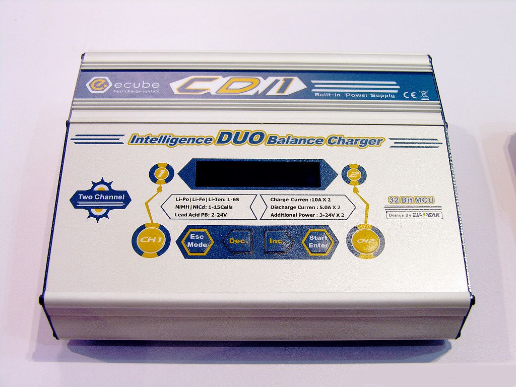 Зарядное устройство универсальное - CD1 (220/12В, 100Wx2, C:10A, D:5A)